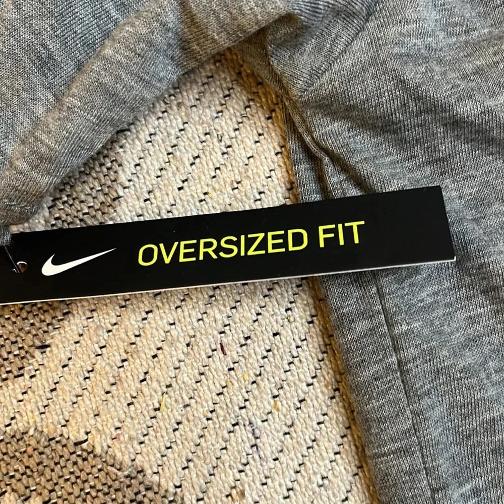 Nike dri-fit oversized gray training crop front pocket logo T-shirt